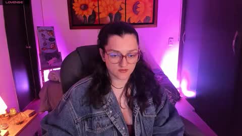 Snapshot of _peach__ chatting on November 22, 2025, 3:38 am violeta ig online show from November 22, 2025, 3:38 am