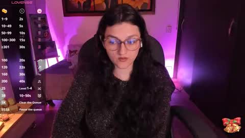 Snapshot of _peach__ chatting on November 25, 2025, 4:56 am violeta ig online show from November 25, 2025, 4:56 am