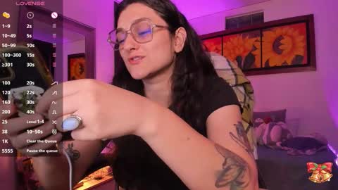 Snapshot of _peach__ chatting on December 5, 2025, 5:49 am violeta ig online show from December 5, 2025, 5:49 am