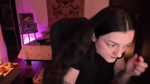 violeta ig  online show from April 8, 2026, 2:11 am