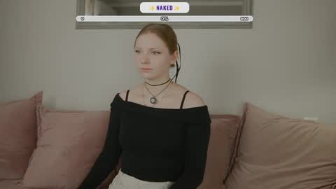 Snapshot of _penisflytrap_ chatting on April 19, 2026, 10:47 am Viktoria online show from April 19, 2026, 10:47 am