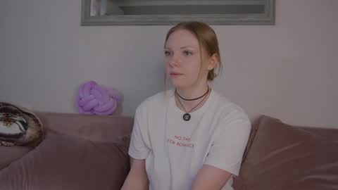 Snapshot of _penisflytrap_ chatting on April 29, 2026, 1:59 pm Viktoria online show from April 29, 2026, 1:59 pm