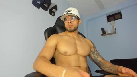 Snapshot of _poseidon1_ chatting on March 7, 2025, 3:29 am Poseidon online show from March 7, 2025, 3:29 am