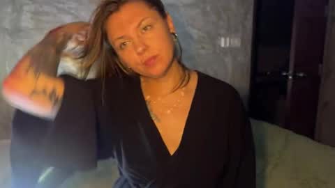  HADLY today day-off see u online 0112  online show from October 26, 2025, 3:29 pm