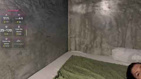  HADLY today day-off see u online 0112  online show from November 14, 2025, 2:05 pm