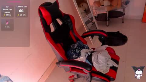 Stefany online show from October 22, 2025, 9:03 pm