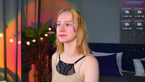 Snapshot of _ramona__ chatting on November 28, 2025, 6:16 am im Amy online show from November 28, 2025, 6:16 am