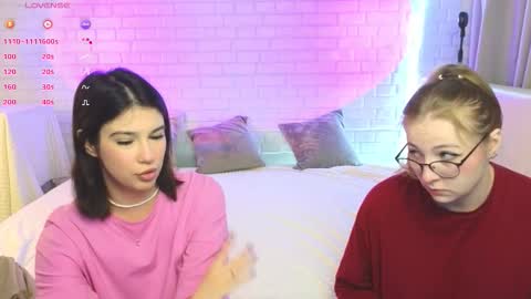 Snapshot of _ramune_ chatting on November 25, 2025, 8:14 am Merlizz Eva Jane Mila Nicole left to right online show from November 25, 2025, 8:14 am