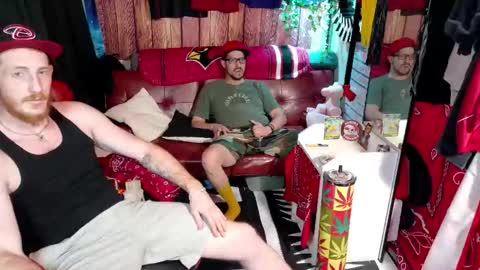 REDxxx online show from November 5, 2025, 10:32 pm