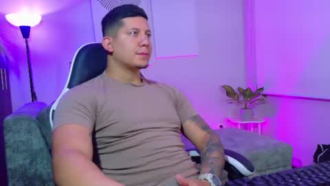 Snapshot of _robertobaggio chatting on July 22, 2026, 12:19 pm Roberto online show from July 22, 2026, 12:19 pm