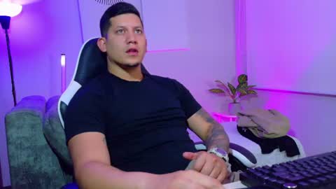 Snapshot of _robertobaggio chatting on July 23, 2026, 12:36 pm Roberto online show from July 23, 2026, 12:36 pm