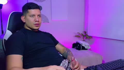 Snapshot of _robertobaggio chatting on July 28, 2026, 12:48 pm Roberto online show from July 28, 2026, 12:48 pm