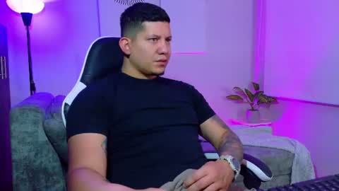 Snapshot of _robertobaggio chatting on July 30, 2026, 12:15 pm Roberto online show from July 30, 2026, 12:15 pm