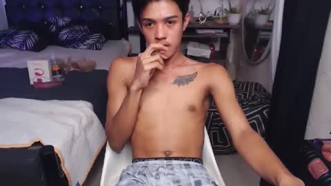 Snapshot of _robinmartinxx chatting on February 27, 2025, 11:48 pm _robinmartinxx online show from February 27, 2025, 11:48 pm