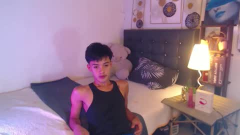 Snapshot of _robinmartinxx chatting on March 12, 2025, 12:57 pm _robinmartinxx online show from March 12, 2025, 12:57 pm