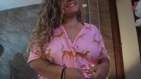 _rose_smith online show from April 11, 2026, 4:39 am