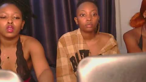  Roxxana online show from May 18, 2026, 4:24 pm