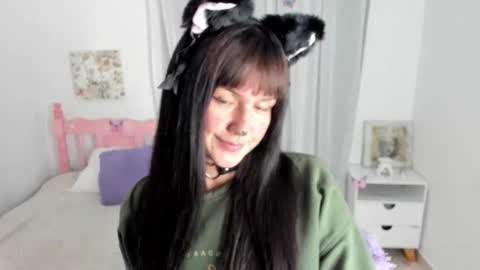 Snapshot of _roxy_1 chatting on November 1, 2025, 1:40 am veronik independent model online show from November 1, 2025, 1:40 am