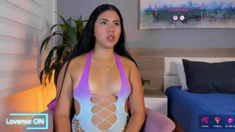 _samantagomez online show from April 14, 2026, 8:04 pm