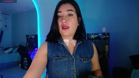  SantaLove  online show from May 14, 2026, 9:32 pm