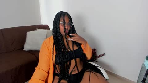 Snapshot of _sarah_banks chatting on January 30, 2025, 3:51 pm Ms. JONES online show from January 30, 2025, 3:51 pm