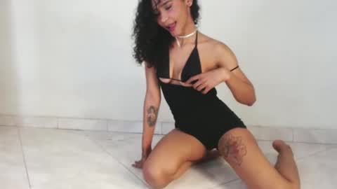 _sarahtomatto_ online show from March 5, 2025, 6:54 am