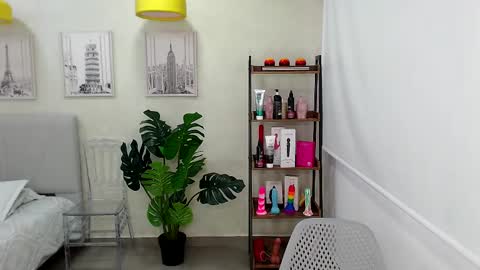 Sassy Girl online show from March 10, 2025, 6:12 pm