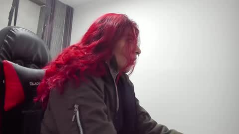 Snapshot of _selene_red chatting on May 13, 2026, 1:14 am Selene online show from May 13, 2026, 1:14 am