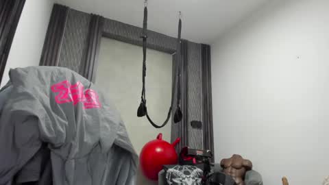 Snapshot of _selene_red chatting on May 28, 2026, 2:09 am Selene online show from May 28, 2026, 2:09 am