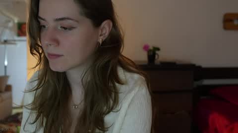 Snapshot of _sensualia_ chatting on May 25, 2026, 6:47 pm Lia online show from May 25, 2026, 6:47 pm