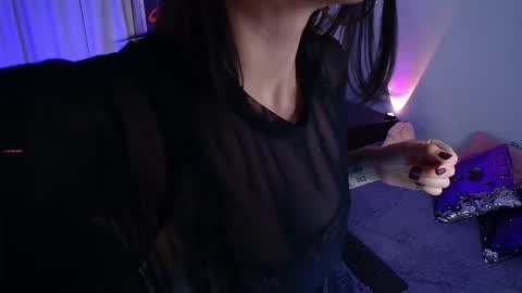 Snapshot of _sensualkitten_ chatting on February 10, 2026, 2:15 am Laura online show from February 10, 2026, 2:15 am
