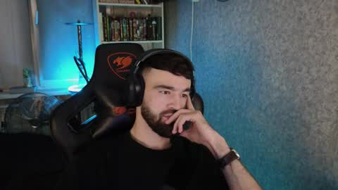 Ask me online show from October 6, 2025, 11:35 pm