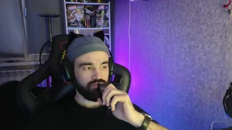 Ask me online show from November 6, 2025, 5:47 pm