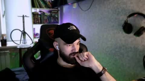 Snapshot of _serious_man chatting on June 19, 2026, 1:43 am Ask me online show from June 19, 2026, 1:43 am