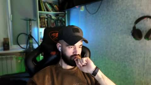 Snapshot of _serious_man chatting on June 25, 2026, 8:13 pm Ask me online show from June 25, 2026, 8:13 pm