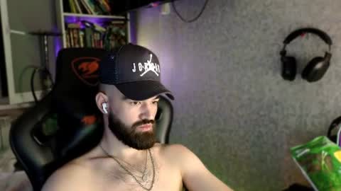 Snapshot of _serious_man chatting on July 13, 2026, 9:06 pm Ask me online show from July 13, 2026, 9:06 pm