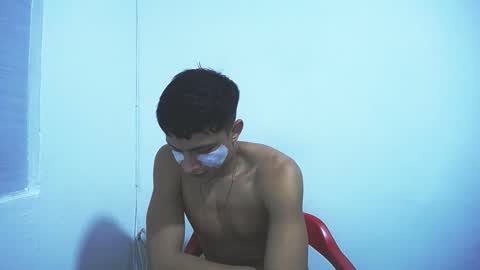 Juan Pablo-independent model online show from November 30, 2025, 12:36 am