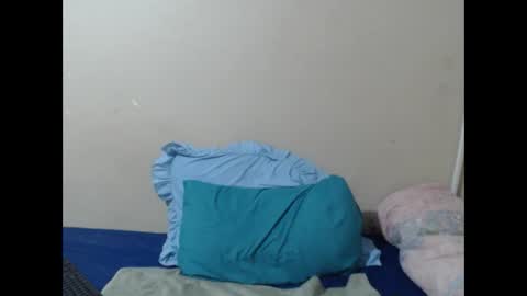 Snapshot of _sexylipss chatting on April 26, 2026, 1:36 am _sexylipss online show from April 26, 2026, 1:36 am
