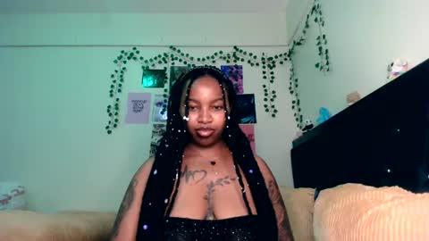 Snapshot of _sexysquirter chatting on July 22, 2026, 10:01 pm _sexysquirter online show from July 22, 2026, 10:01 pm