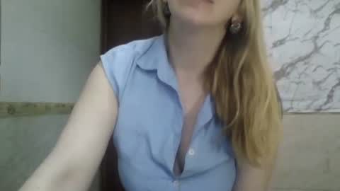 Snapshot of _sexyxsveta_ chatting on May 12, 2026, 3:58 am SexyXSveta online show from May 12, 2026, 3:58 am