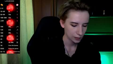 Snapshot of _shadow_devil__ chatting on June 18, 2026, 2:43 pm Alex online show from June 18, 2026, 2:43 pm