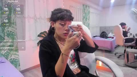 _sharlotte777 online show from November 18, 2025, 3:27 pm