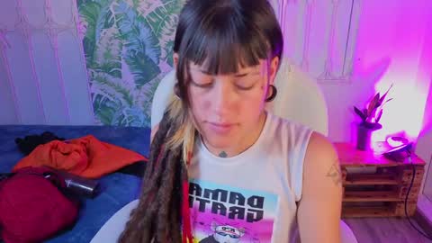 _sharlotte777 online show from May 15, 2026, 2:02 pm