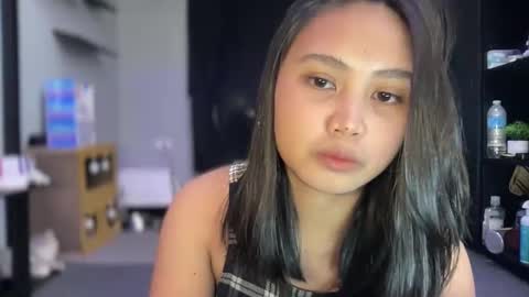 Snapshot of _shinelee chatting on December 2, 2025, 10:53 am _shinelee online show from December 2, 2025, 10:53 am