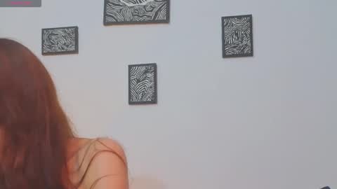 _silvia_vega_ online show from April 29, 2026, 10:08 am