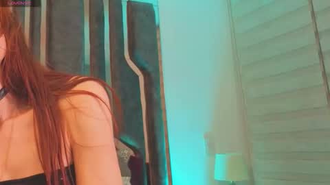 Snapshot of _silvia_vega_ chatting on June 3, 2026, 2:33 pm _silvia_vega_ online show from June 3, 2026, 2:33 pm