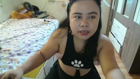 Anya online show from April 12, 2026, 2:49 am