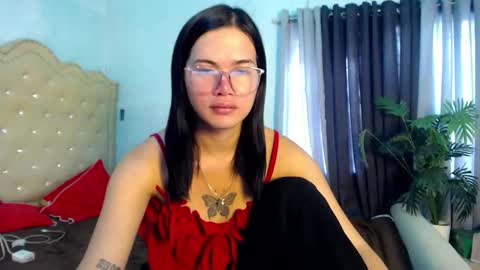 _sophie_69 online show from February 25, 2026, 5:17 am