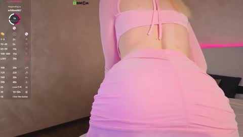 Sophie online show from October 1, 2025, 7:58 am