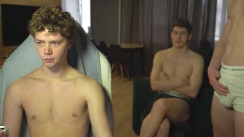 OLIVERpvt is open online show from October 29, 2025, 4:48 am